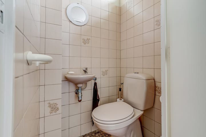 Photo 23 of Irenestraat 4