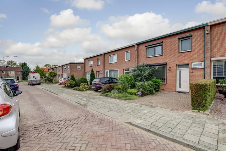 Photo 26 of Irenestraat 4