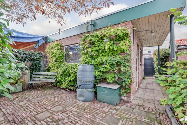 Photo 29 of Irenestraat 4