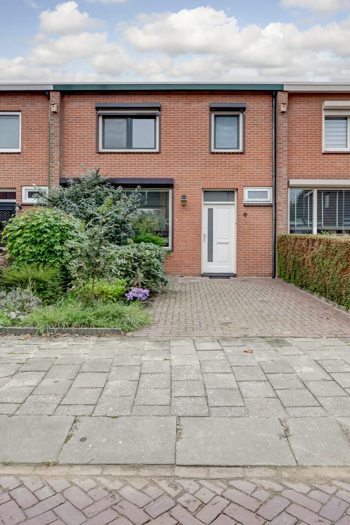 Photo 33 of Irenestraat 4