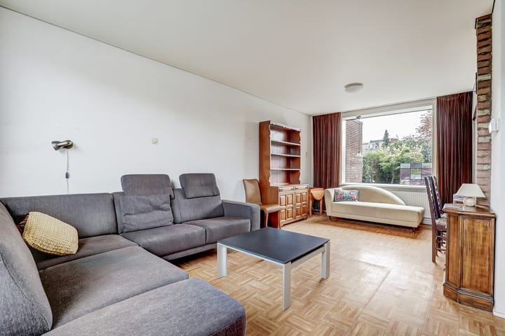 Photo 9 of Irenestraat 4