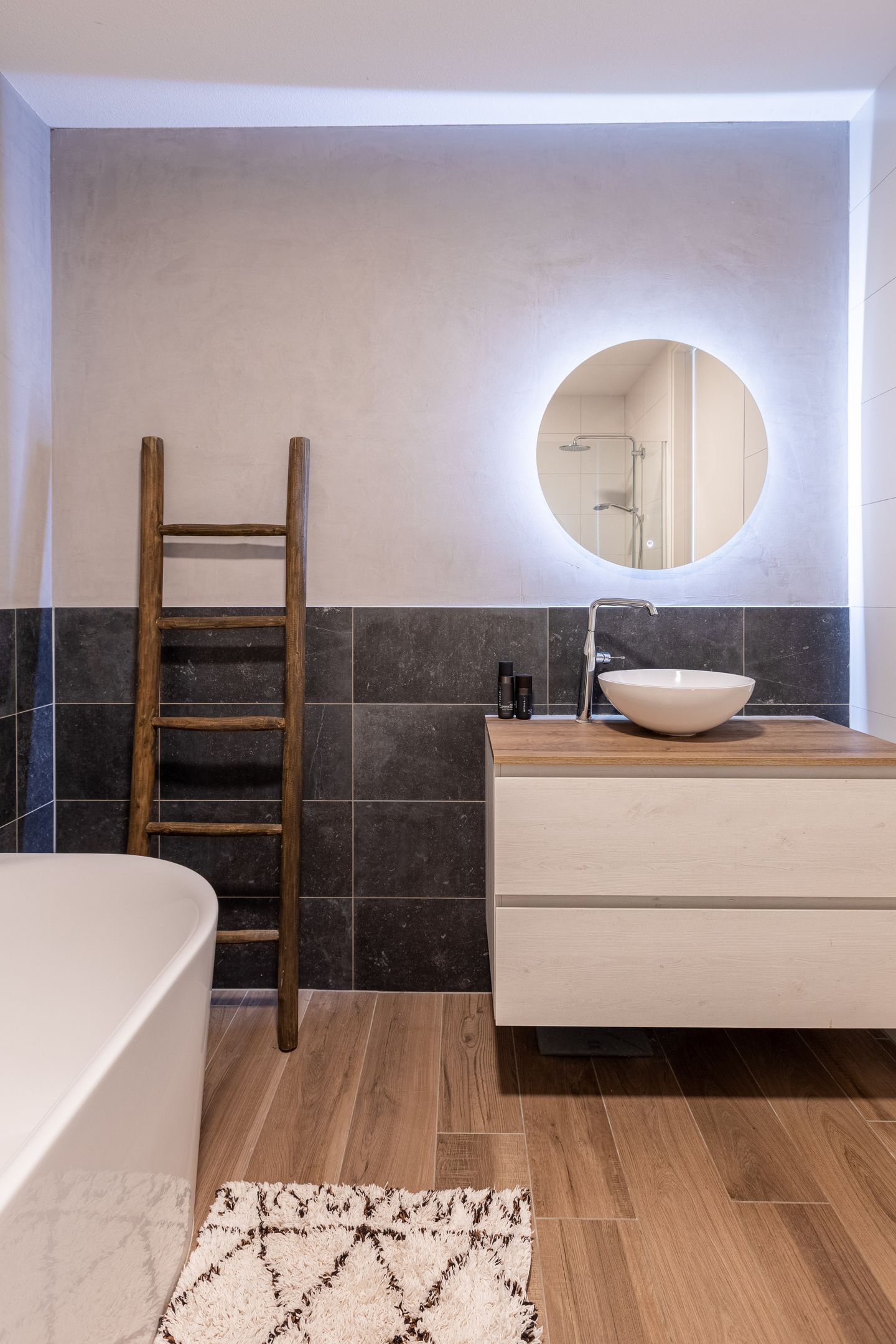 Photo 40 of Venlokas 9