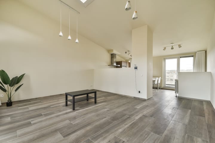 Photo 12 of Verzetsplein 34