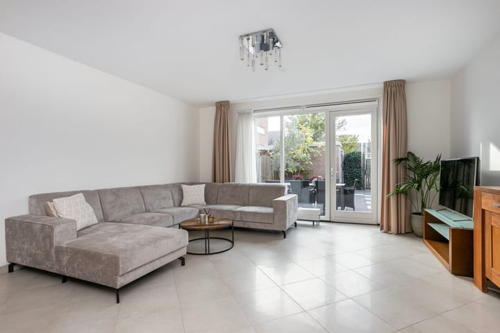 Foto 11 van Claudiuslaan 109