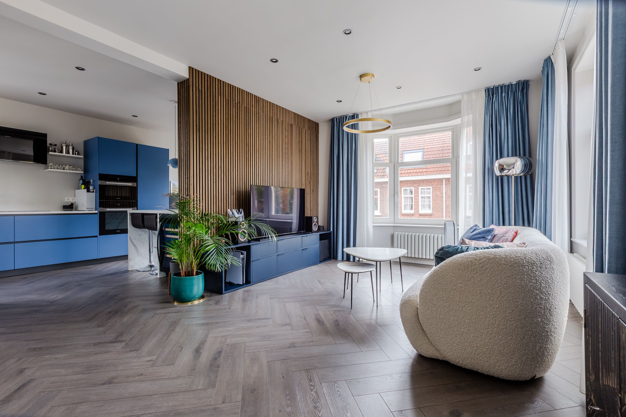 Photo 9 of Vrolikstraat 202-3