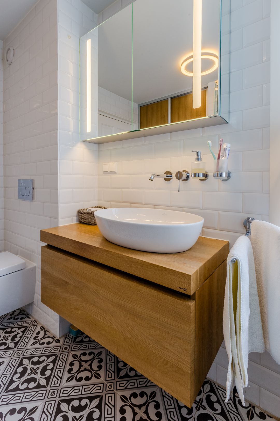 Photo 31 of Vrolikstraat 202-3