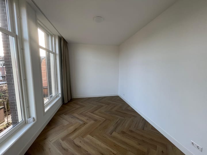 Photo 13 of Wilhelminastraat 61-A