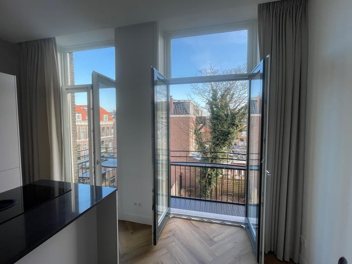 Photo 6 of Wilhelminastraat 61-A