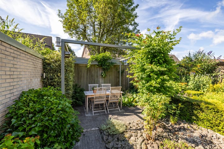 Foto 23 van Stelmaker 16