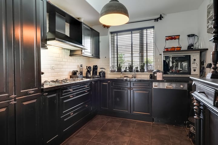 Photo 14 of Van Goghhof 91