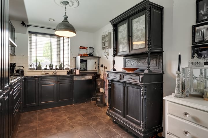 Photo 15 of Van Goghhof 91