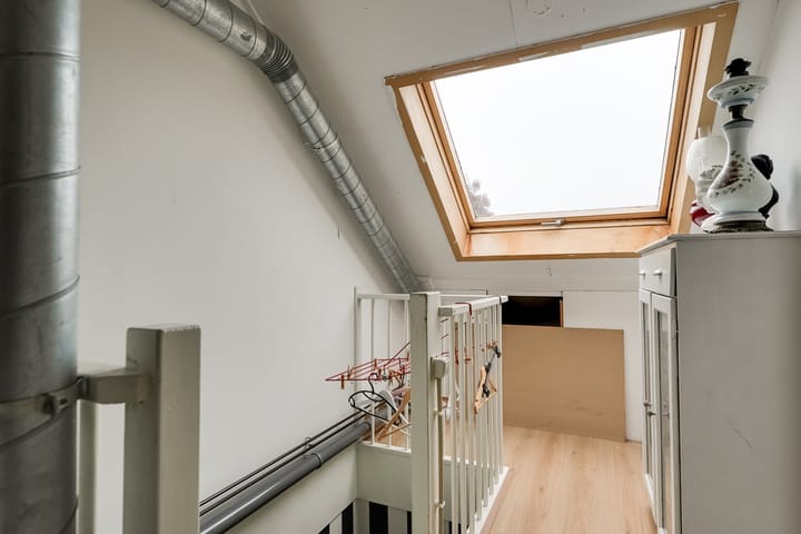 Photo 33 of Van Goghhof 91