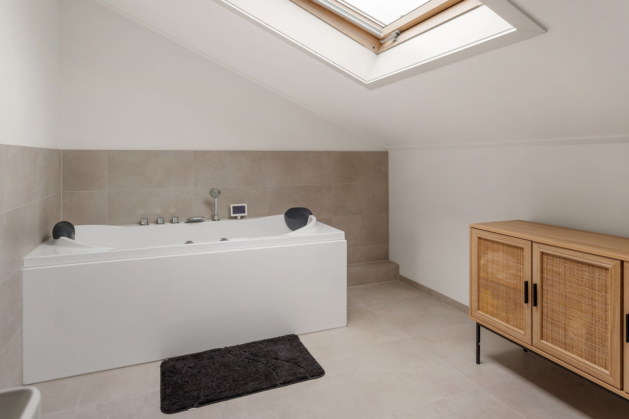 Foto 24 van Mattenbieslaan 4