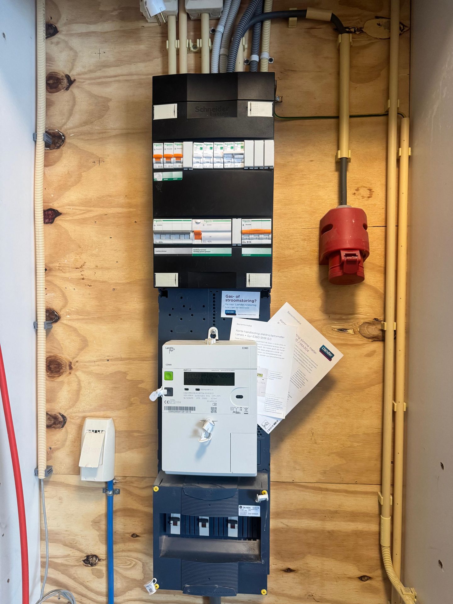 View photo 4 of Poortland 150