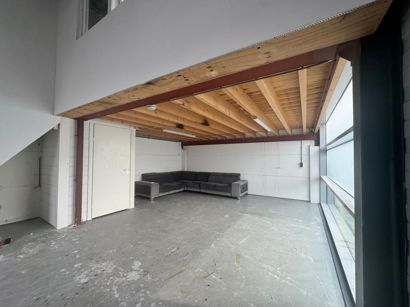 View photo 5 of Poortland 150