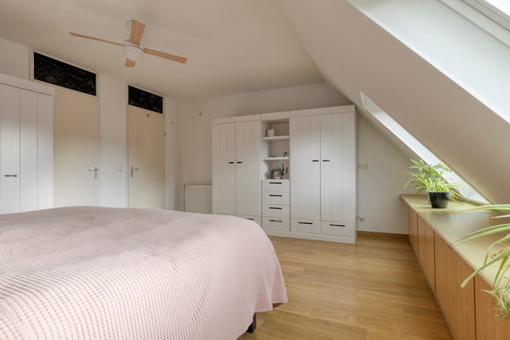 Photo 18 of Jacob Obrechtlaan 29