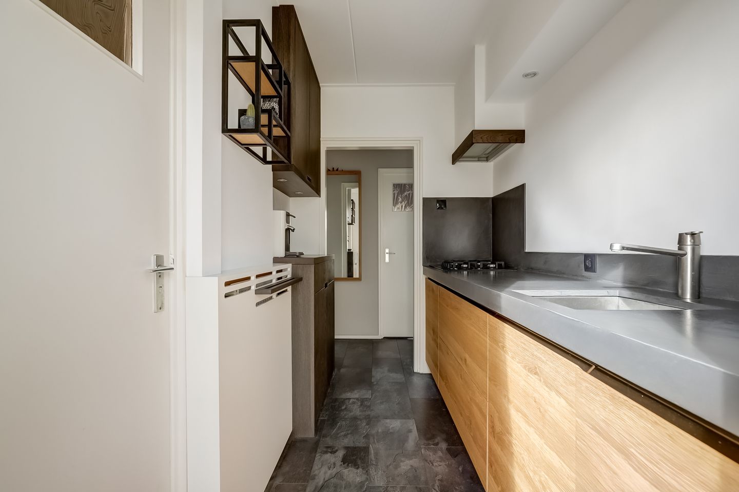 Foto 10 van Rijnvaartweg 5