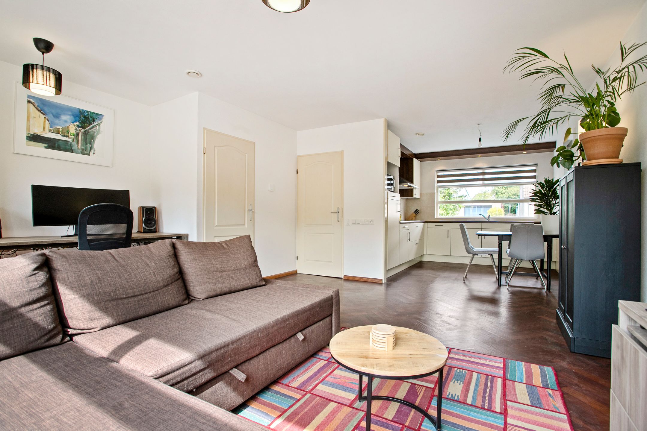 Photo 3 of Roerdomp 27