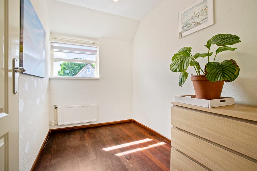 Photo 13 of Roerdomp 27