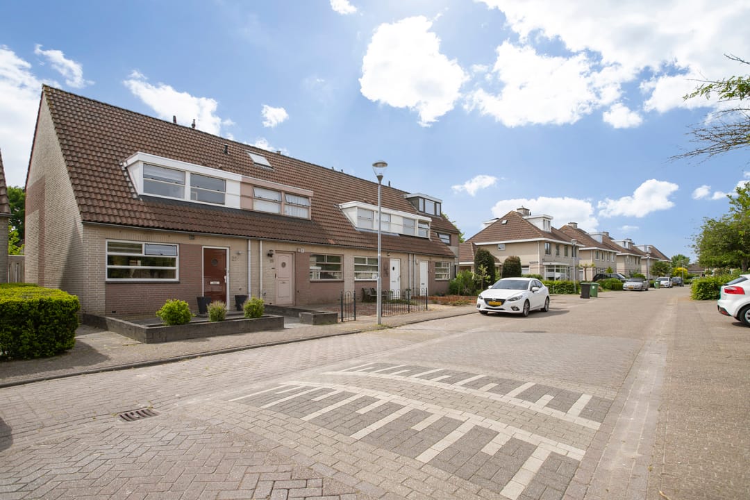 Photo 23 of Roerdomp 27