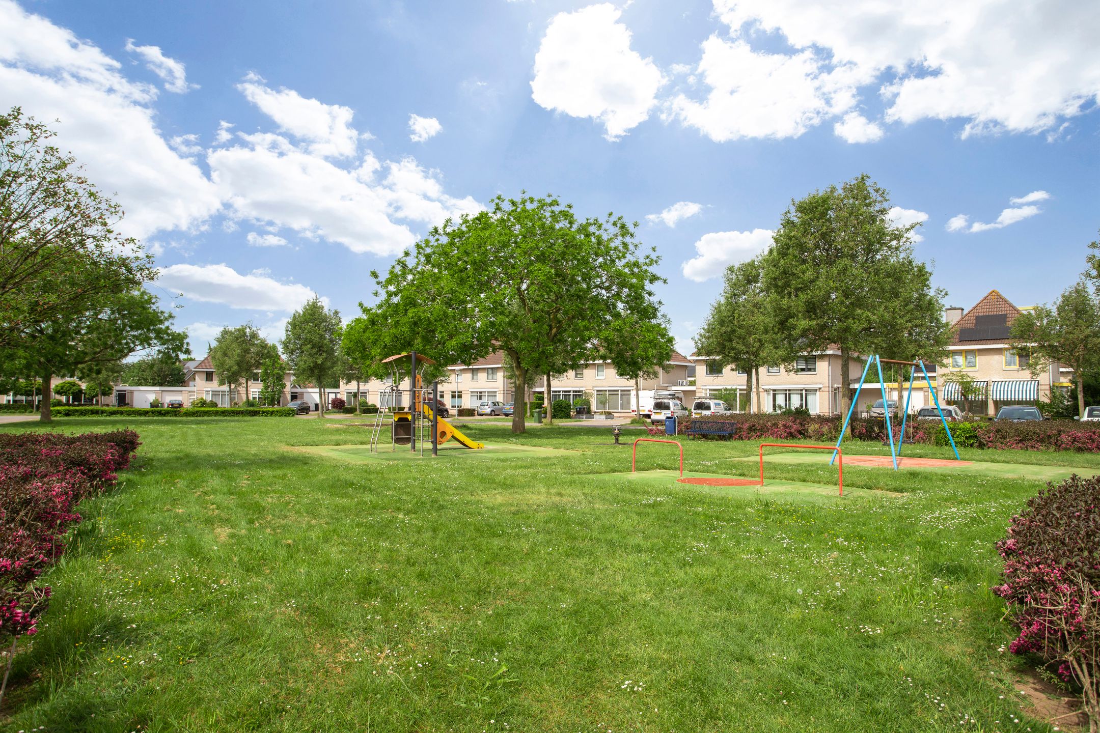 Photo 24 of Roerdomp 27