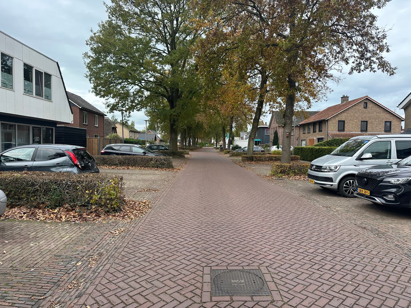 View photo 2 of Burg.Baron van Dedemstraat 1-E