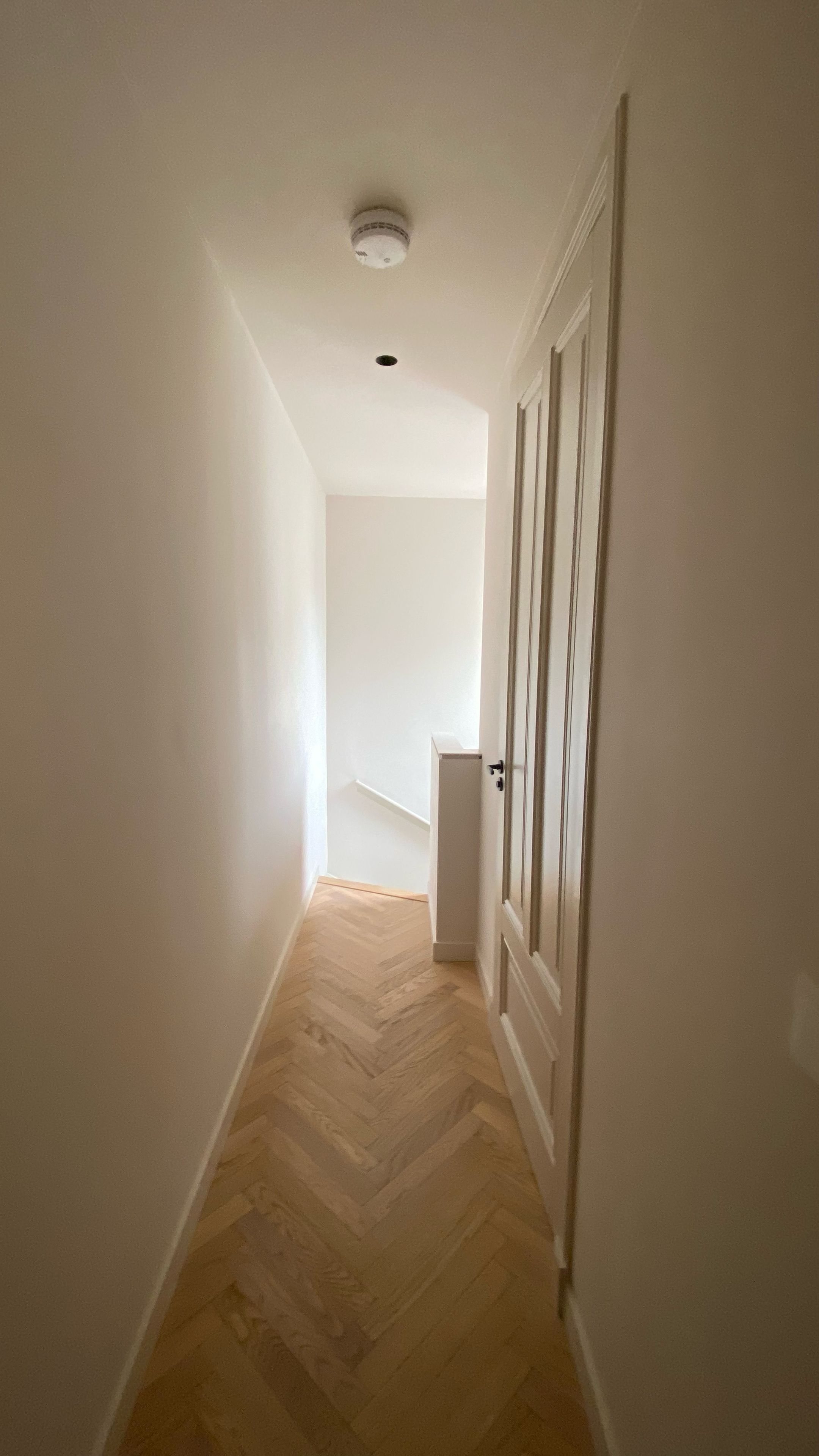 Photo 9 of Noorderdwarsstraat 10-2R