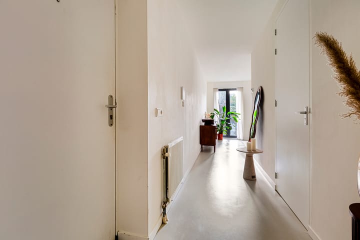 Photo 3 of Hugo de Grootkade 66-B