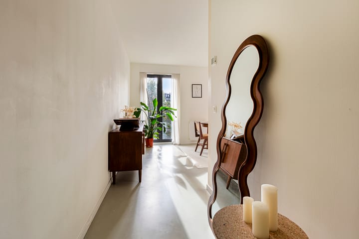 Photo 4 of Hugo de Grootkade 66-B