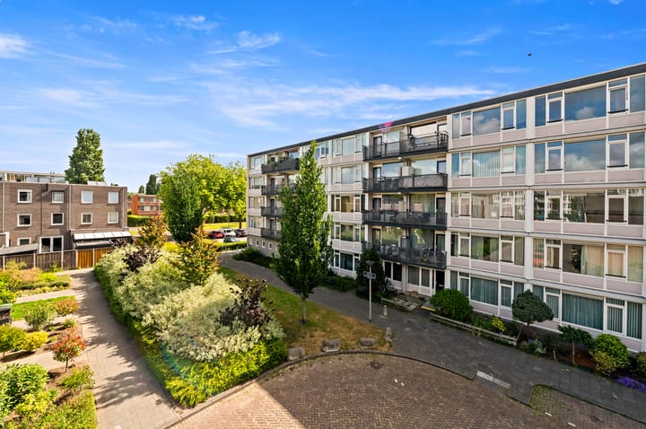 Photo 32 of Johannes van Bijnenstraat 20