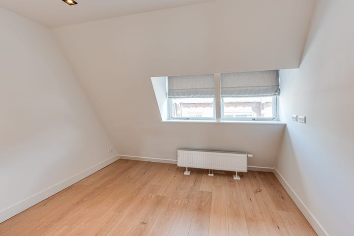 Foto 8 van Schoutenstraat 13-B