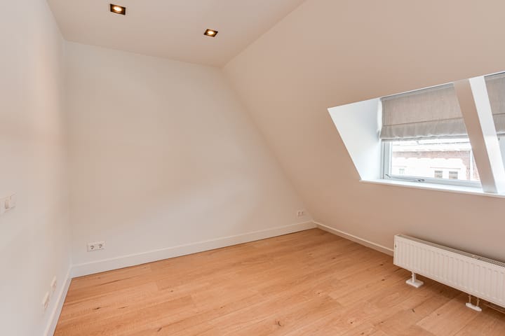 Foto 10 van Schoutenstraat 13-B