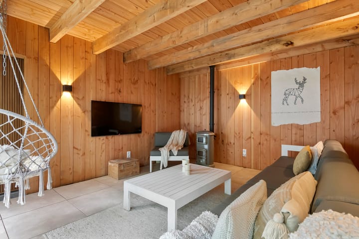 Photo 32 of Heiligestraat 6