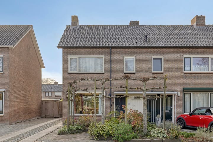 Photo 6 of Bellamystraat 79