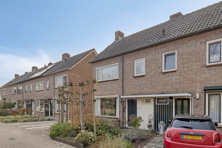 Photo 7 of Bellamystraat 79