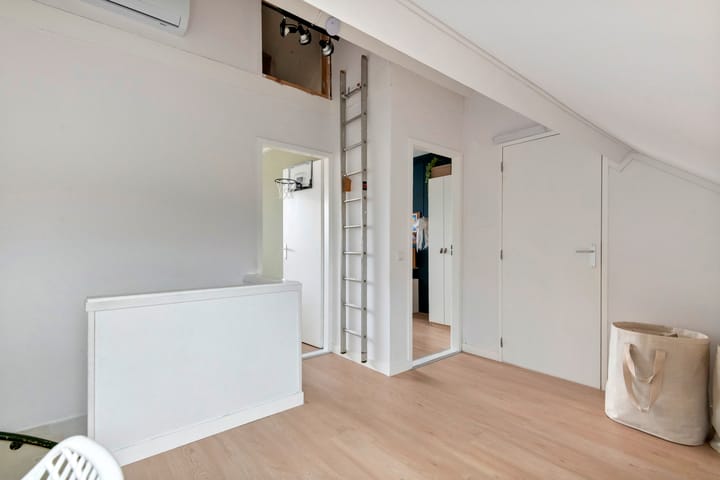 Photo 78 of Heiligestraat 6