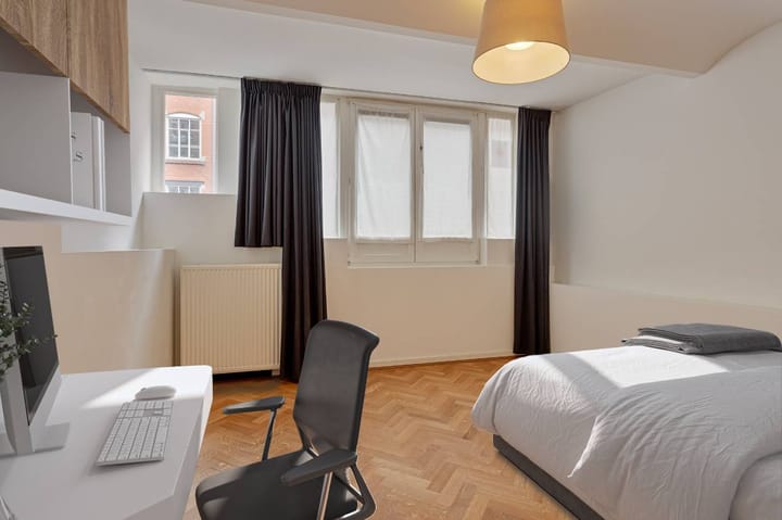 Photo 13 of Ruysdaelstraat 42-H