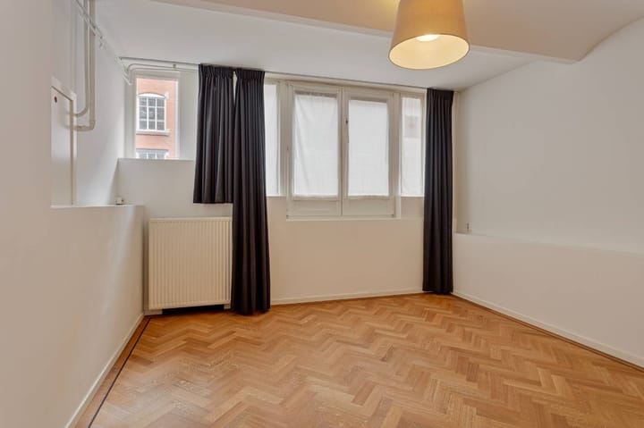 Photo 14 of Ruysdaelstraat 42-H