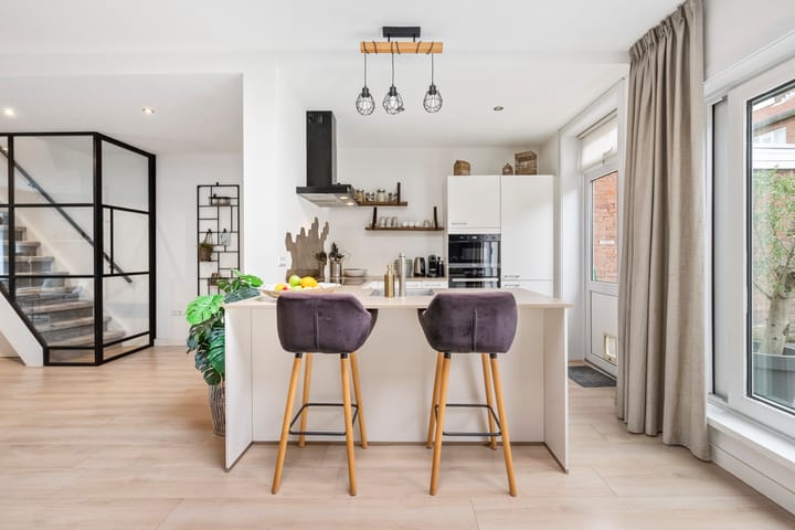 Foto 17 van Minahassastraat 65