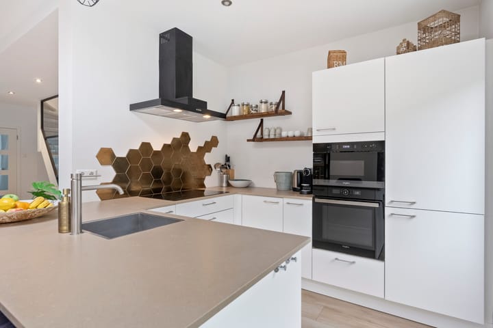 Foto 18 van Minahassastraat 65