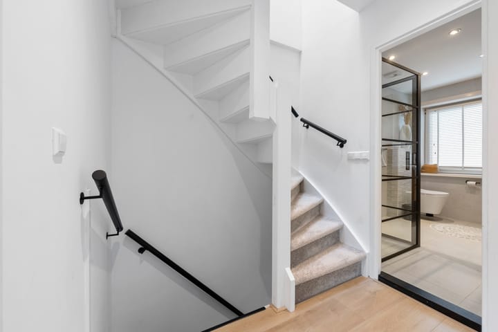 Foto 42 van Minahassastraat 65