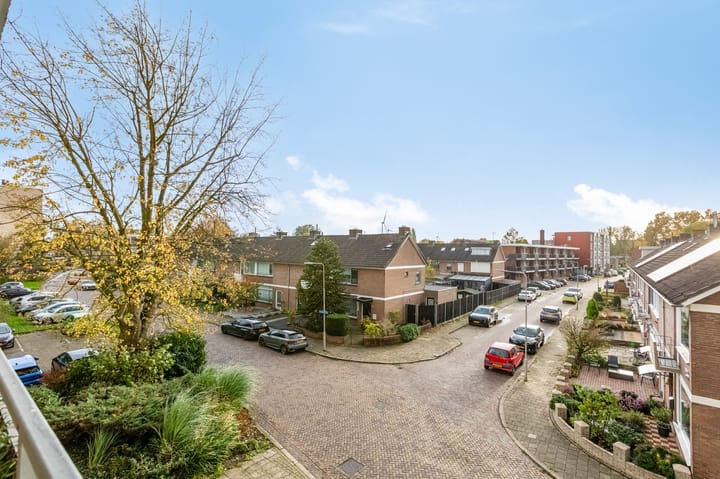 Photo 10 of Bontekoestraat 1-2