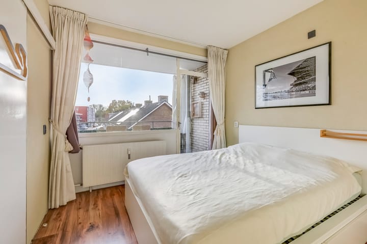 Photo 11 of Bontekoestraat 1-2