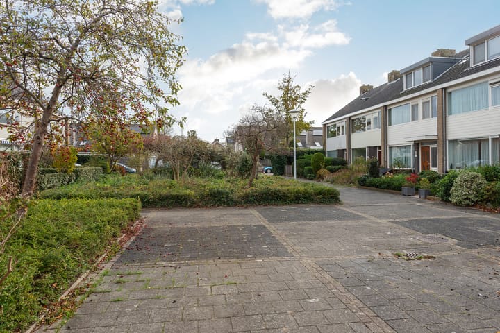 Foto 3 van Van Warmondlaan 3