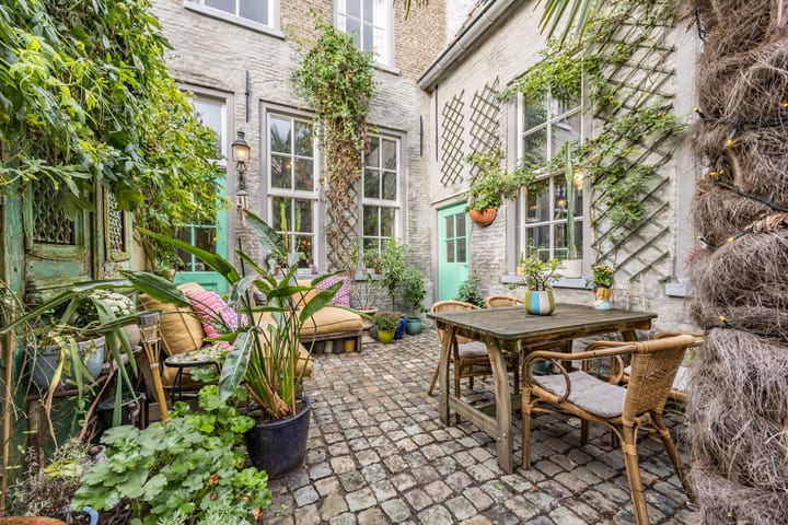 Photo 39 of Maasstraat 11