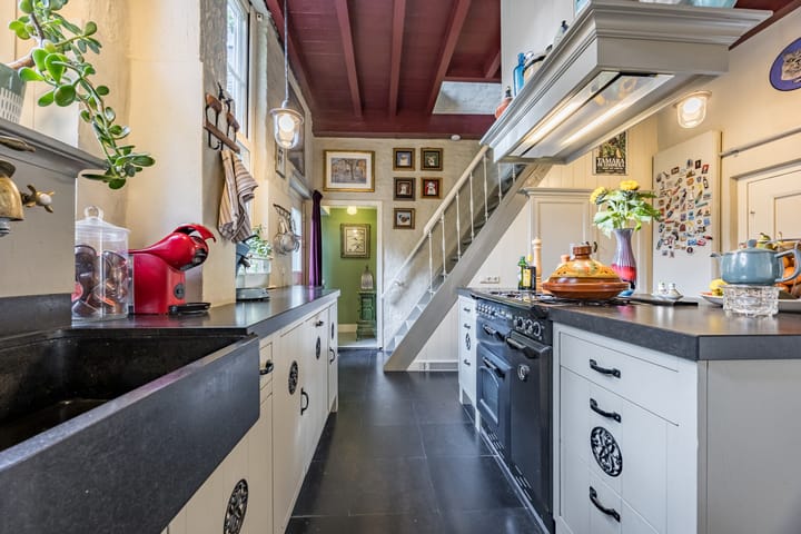 Photo 11 of Maasstraat 11