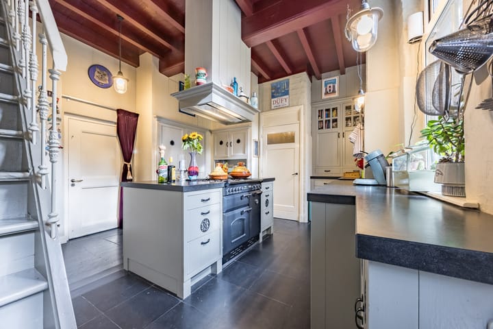 Photo 12 of Maasstraat 11