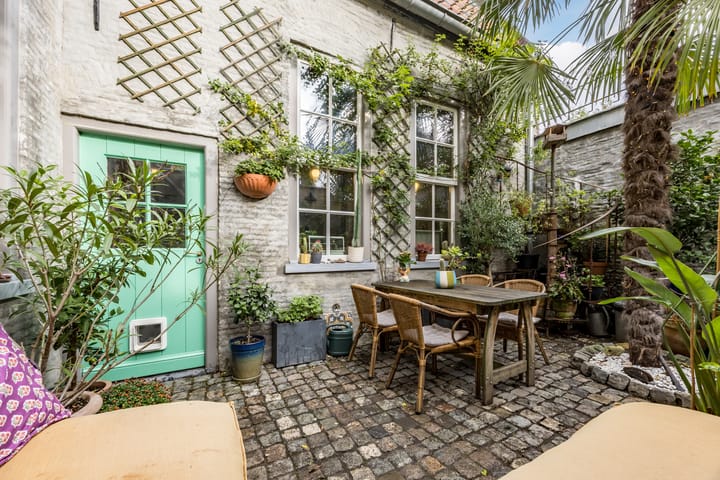 Photo 41 of Maasstraat 11