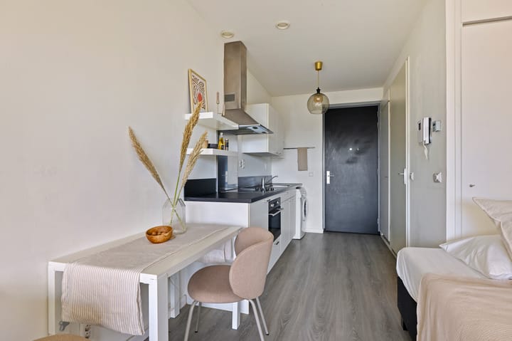 Photo 9 of Welnastraat 557