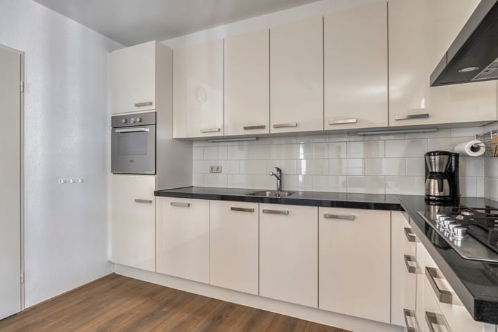 Photo 23 of Willem Grolstraat 130